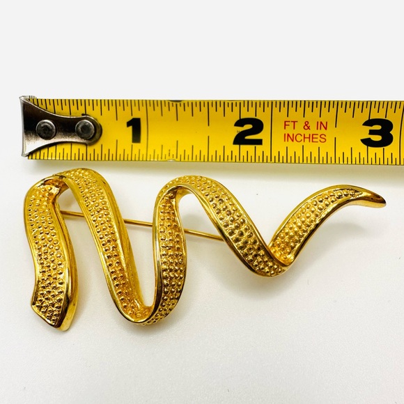 VINTAGE Gold Tone Large Textured Squiggle Brooch Brushstroke Statement Pin - Picture 7 of 8